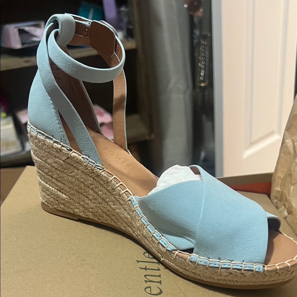 Kenneth Cole -gentle soles- Light Blue Espadrille Wedge Sandals with Ankle Tie